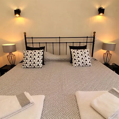 Апартаменты Ocean View Hydrangea - 2 Bedroom At Sao Rafael Beach,